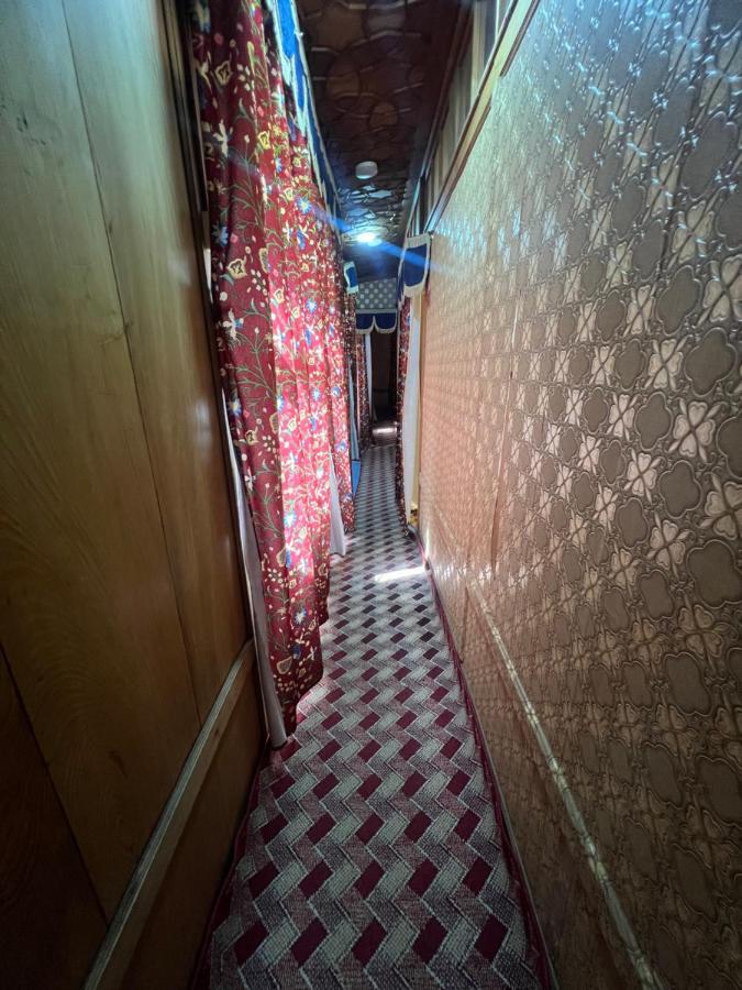 Aristotle Group Of Houseboats & Transportation Hotel Srinagar  Exterior photo